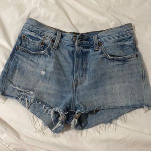 levi shorts